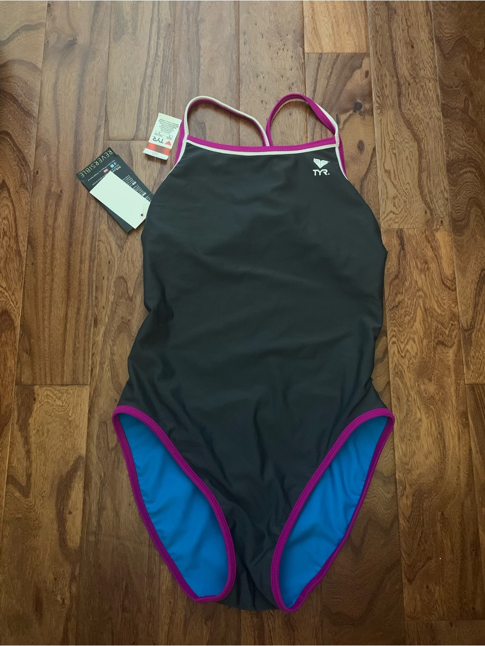 TYR Reversible 2 in 1 One-Piece Swimsuit Gray/Magenta or blue/Magenta Sz S 34\8
